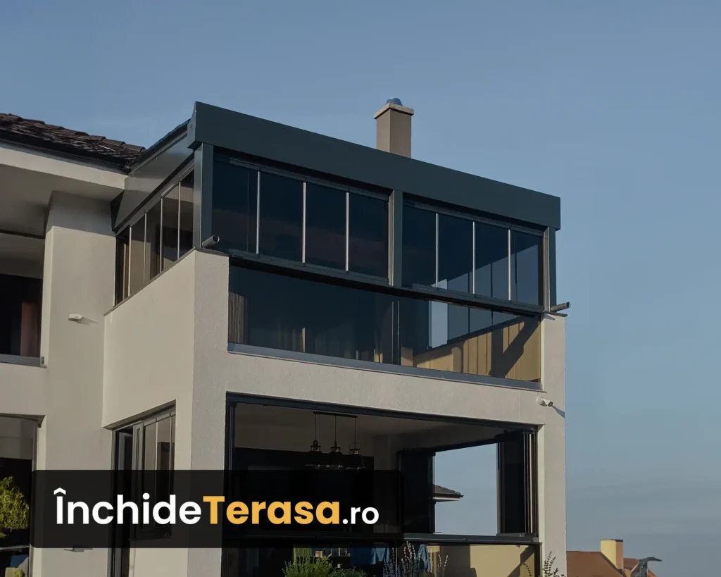 Închidere balcon cu sticlă glisantă – protecție eficientă și design modern pentru un spațiu confortabil pe tot parcursul anului.